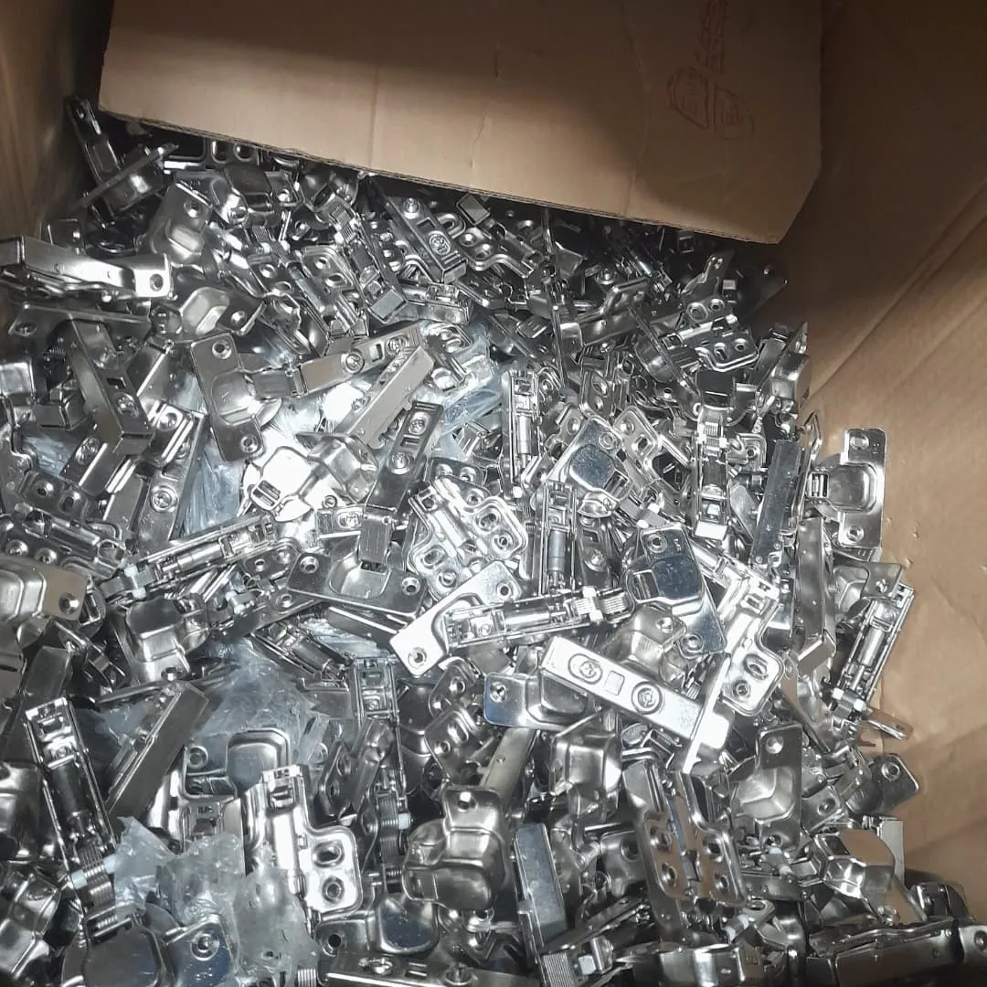 Fym frenli düz menteşe